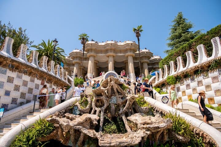 Skip the Line Park Güell Guided Walking Tour