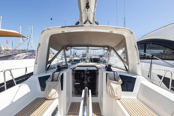 Private sailing yacht by the Bay of Palma and nearby coves