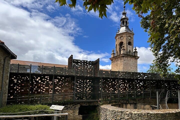 Vitoria-Gasteiz Self-Guided City Walking Tour & Scavenger Hunt