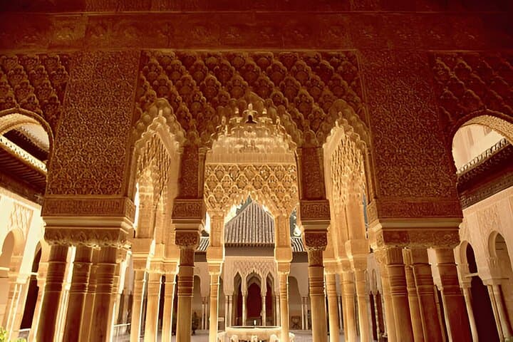 Alhambra, Nasrid Palaces & Generalife Reserved Access Tour