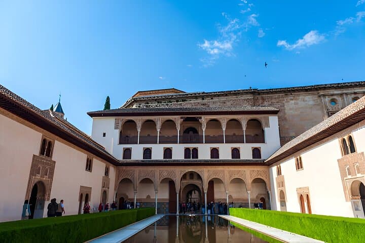 Alhambra, Nasrid Palaces & Generalife Reserved Access Tour
