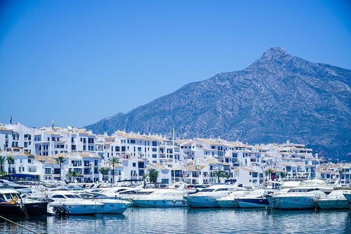 Malaga & Marbella 12 Hour Day Tour from Cordoba + Free Photoshoot