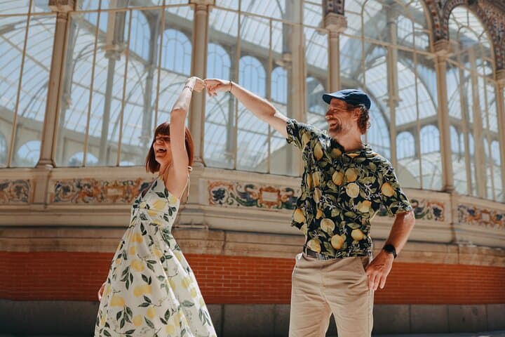 EN couple photo shoot & photo tour, Madrid