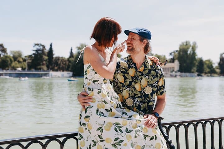 EN couple photo shoot & photo tour, Madrid