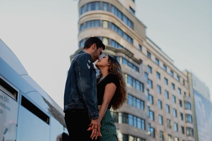 EN couple photo shoot & photo tour, Madrid