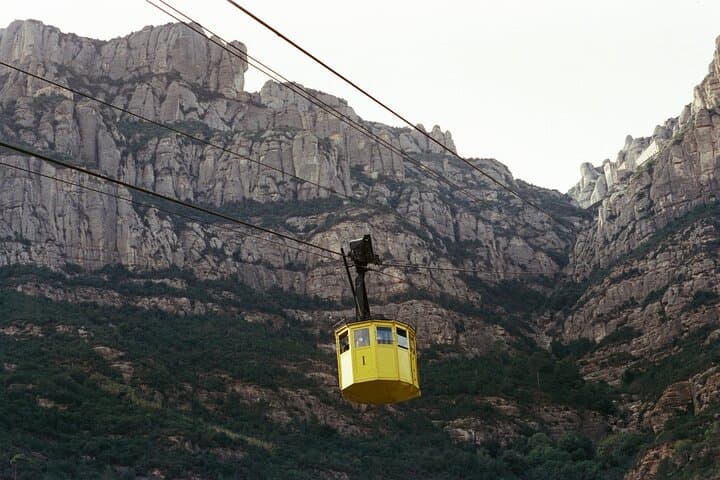 Montserrat Tour: Lunch and Winery Visit with Free Hotel Pickup