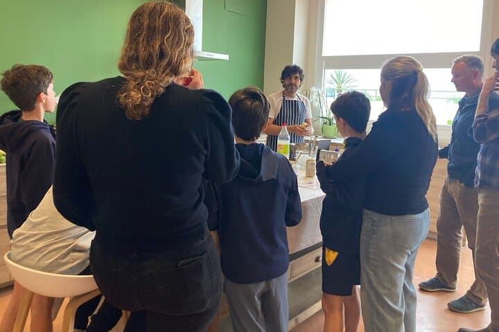 Workshop Spanish cuisine facing the sea (tapas + 3 courses + drinks)