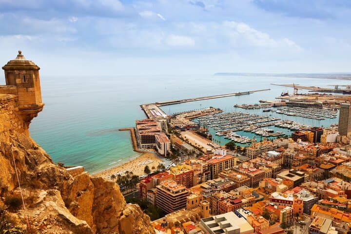 Explore Alicante in 60 minutes with a Local