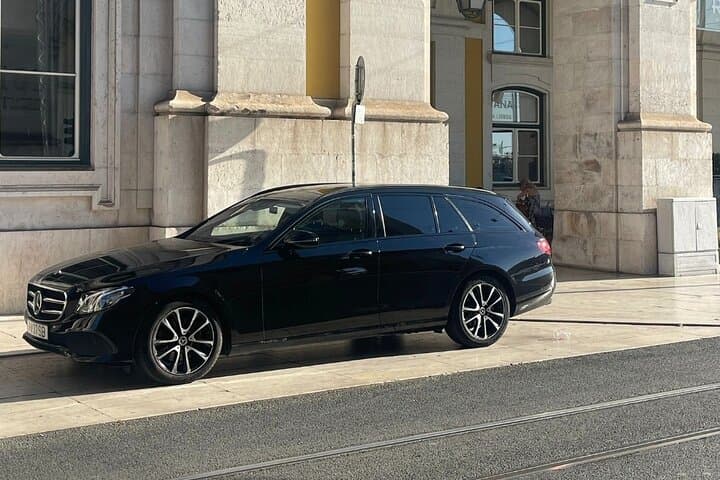 Private transfer Santiago Compostela to Lisbon