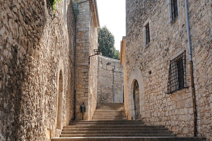 Montserrat and Girona Full-Day Private Guided Tour from Barcelona