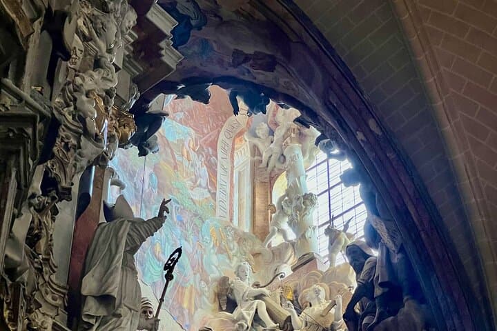 Guided Walking Tour of Toledo Cathedral. VIP EXPERIENCE