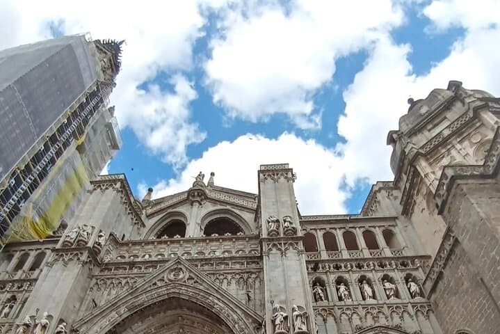 Guided Walking Tour of Toledo Cathedral. VIP EXPERIENCE