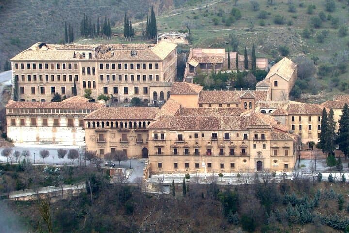 Private tour Sacromonte Abbey Includes tickets and transportation
