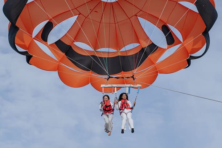 Parasailing in Barcelona