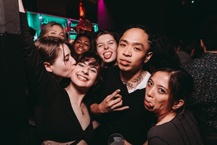 Bus Party + Karaoke + Free Drinks +Shot