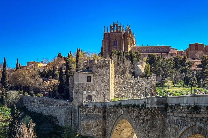 Toledo Monumental 3 hours Tour. VIP EXPERIENCE
