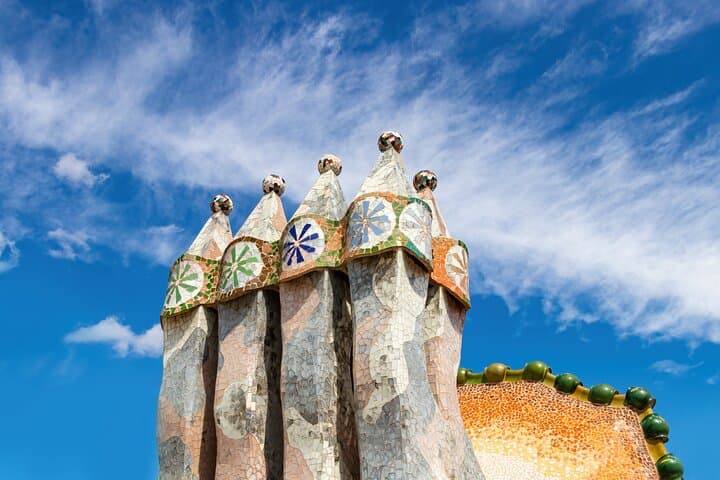 Casa Batlló Fast Track Tour with Gaudí Cube 360° Experience