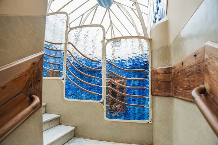 Casa Batlló Fast Track Tour with Gaudí Cube 360° Experience