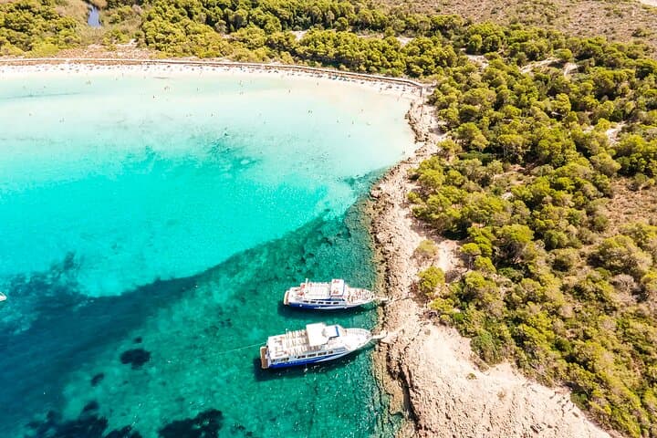 Our boats on Son Saura beach.