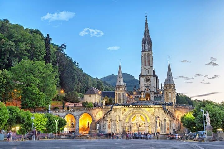 Private Transfer from Barcelona to Lourdes in France