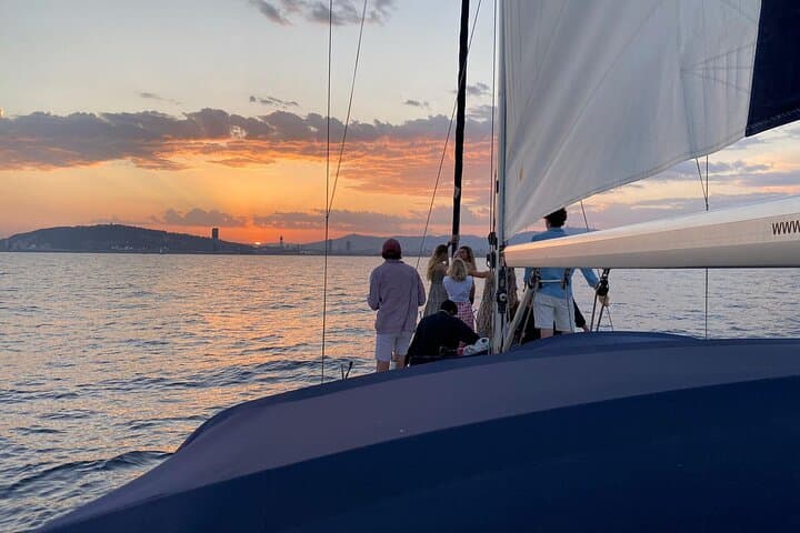 Sunset Tour With Spanish Champagne (Cava)