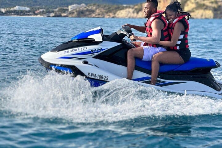 Jet ski therapy for the soul in coast of Santa Ponsa