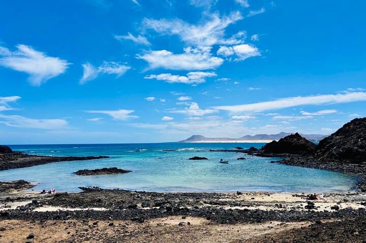 Small group, guided tour: Lobos Island, Popcorn Beach, and Dunes
