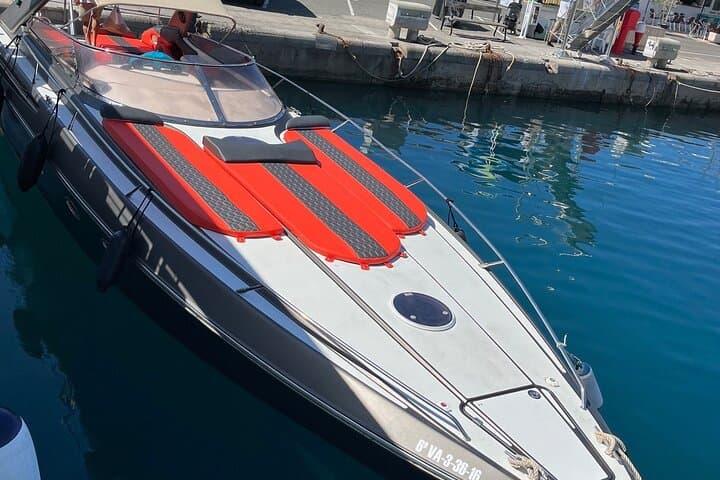Private Yacht Tour with Drinks and Snorkeling in Gran Canaria