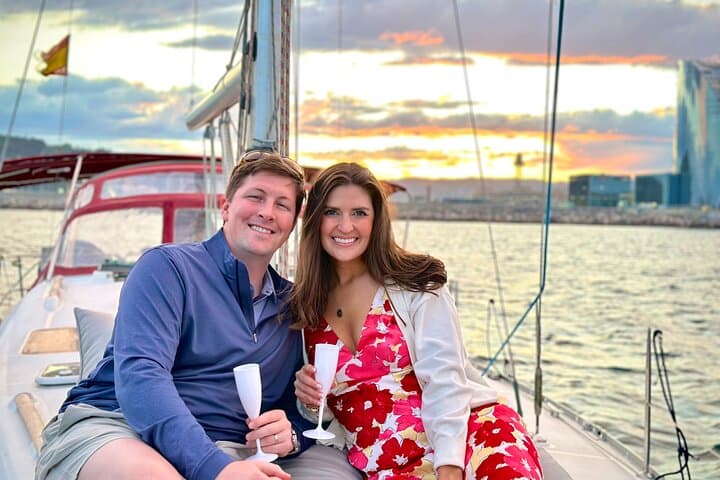 Shared Sunset Cruise with Unlimited Cava