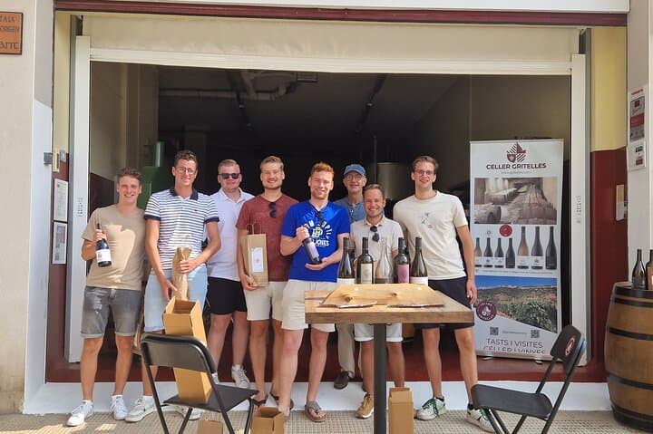 Private Siurana village & tasting wines cellar with hotel Pickup