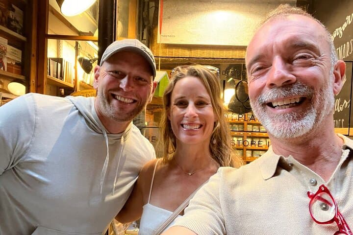 Barcelona tailored tapas & drinks tour with a native guide