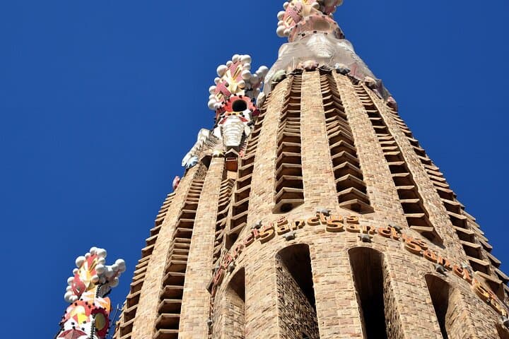 Private Sagrada Familia Skip the Line Tour with Museum Access
