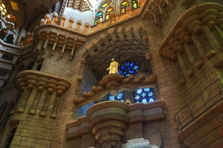 Private Sagrada Familia Skip the Line Tour with Museum Access
