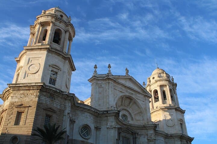 From Seville: Private Day Trip to Jerez & Cádiz