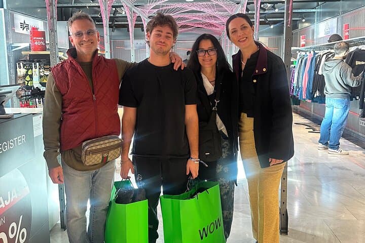 Personalized Shopping Tour in Madrid
