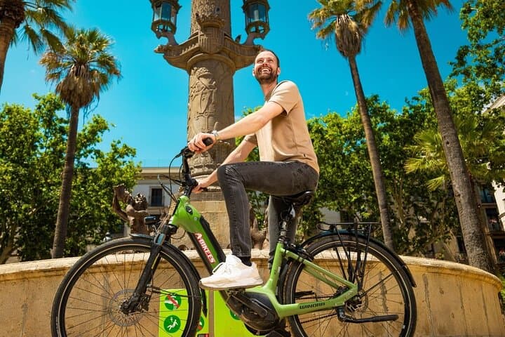 Barcelona Highlights E-Bike Tour