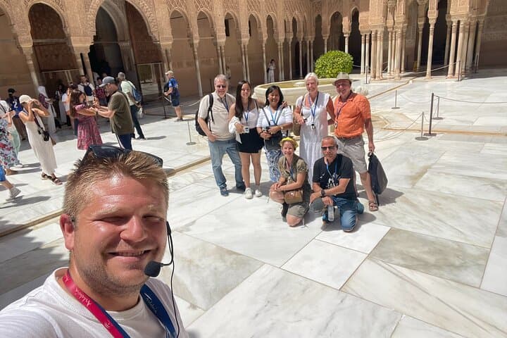 Semi Private Tour to the Alhambra from Nerja