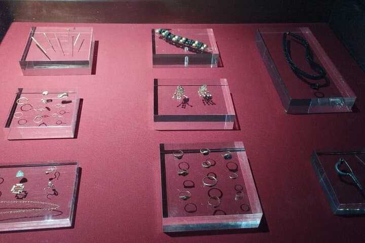 Tour of the Secrets of the Roman Museum