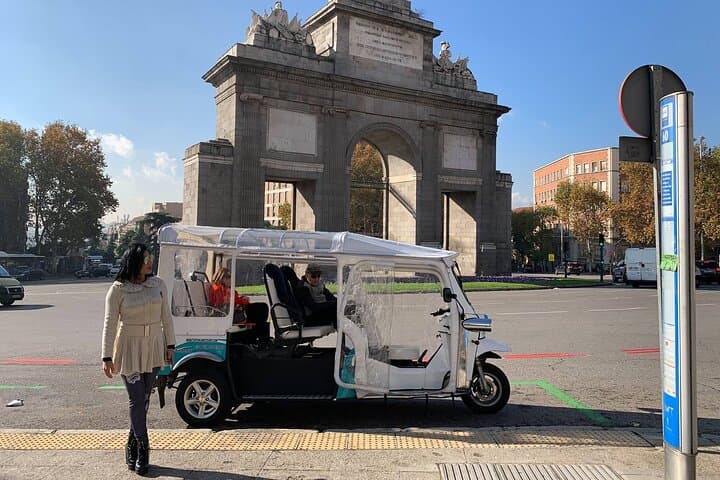 Welcoming Tuk Tuk Tour of Madrid For up to 6 People