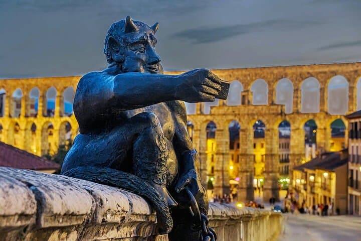 Legends and Mysteries DE Segovia Tour