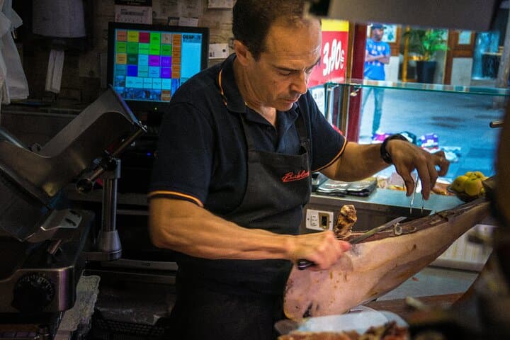 Madrid: Guided Food Tour of Tapas, Ham, Olive Oil & Vermouth