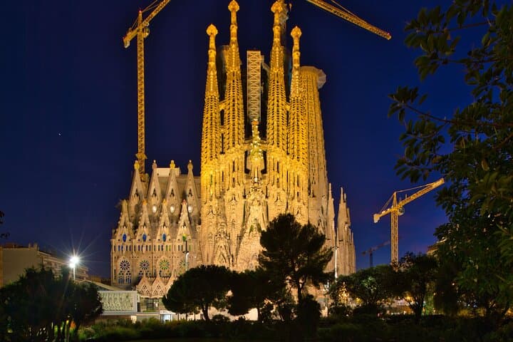 Sagrada Familia Private Tour with Expert Local Guide