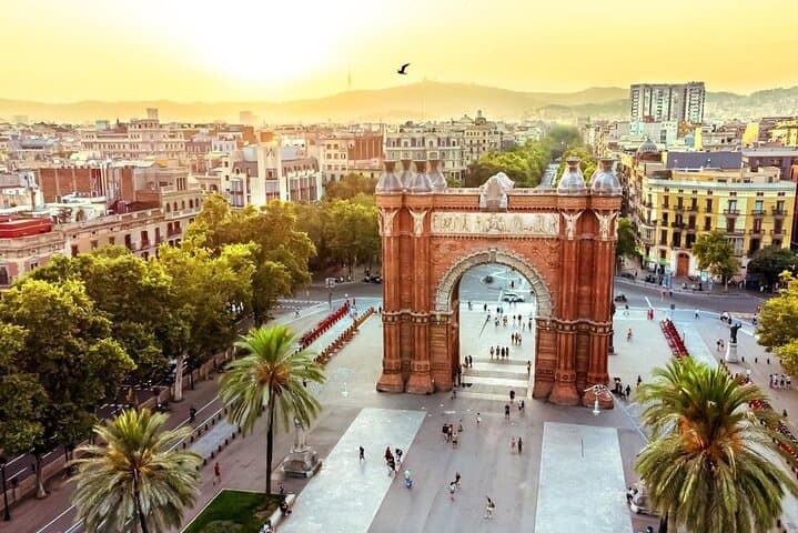 Comfortable Transfer from Barcelona City Center to Airport