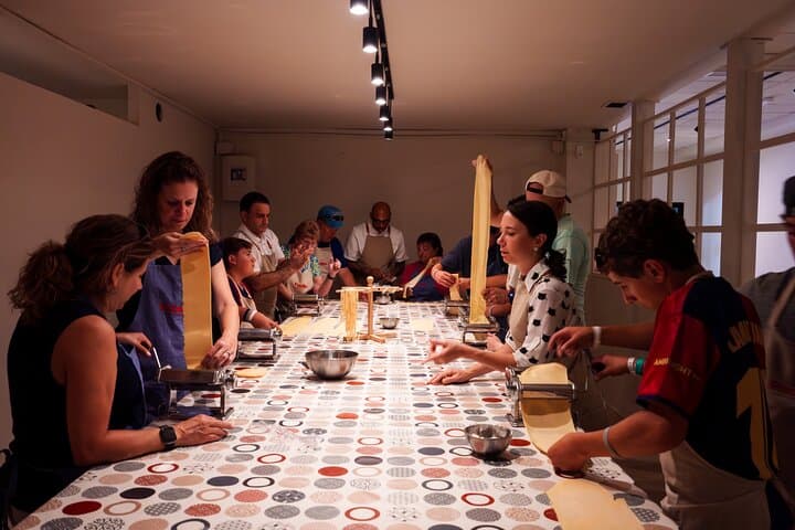 Make fresh pasta and Italian aperitivo In Barcelona