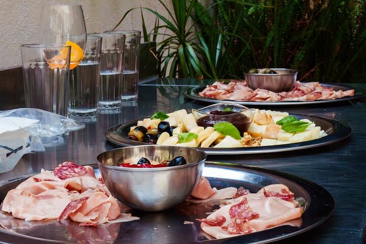 Make fresh pasta and Italian aperitivo In Barcelona