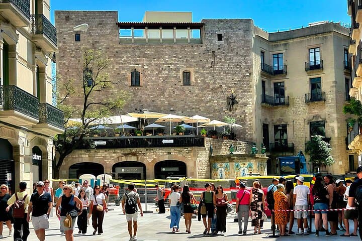 Gothic Quarter and La Rambla Walking Tour in Barcelona