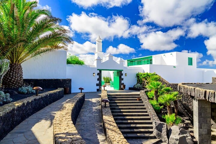 Lanzarote Private Tour: Discover César Manrique’s Masterpieces