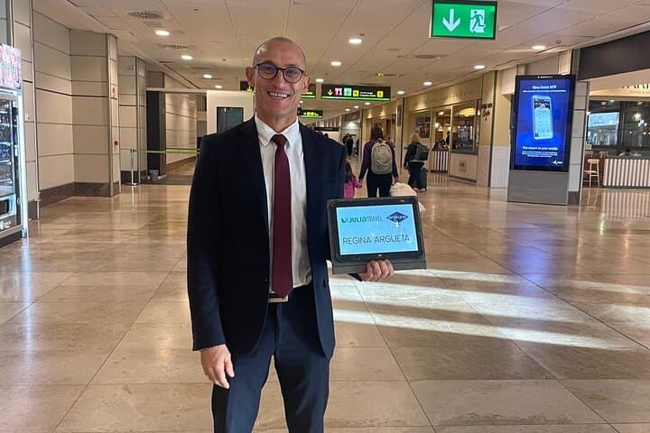 El Clásico Trips driver (VIP pick up at airport)
