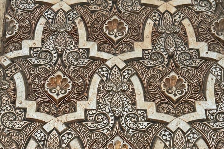 Alhambra tickets with Nasrid Palaces + Tourist Train