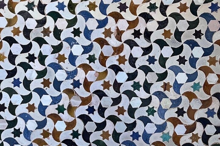 Alhambra tickets with Nasrid Palaces + Tourist Train